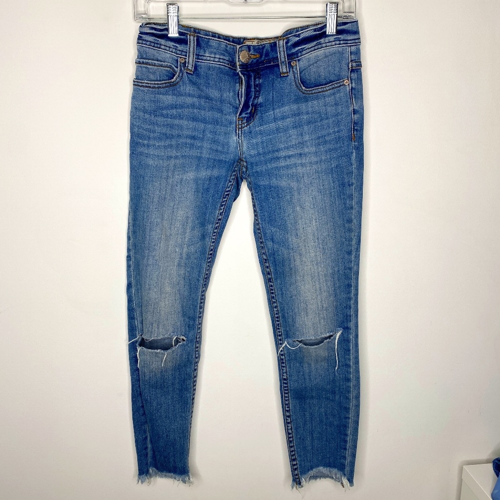 Free People Denim Ankle Frayed Crop Hem Mid Rise Jean Womens Size 26 Pants